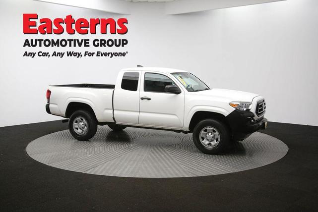 Photo of 2021 Super White Toyota Tacoma