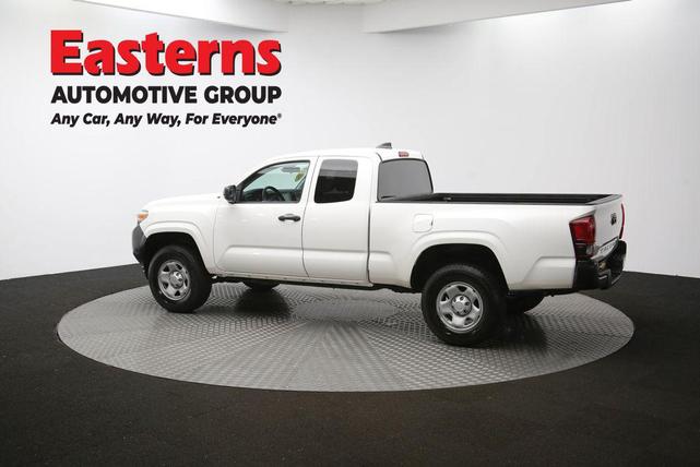 Photo of 2021 Super White Toyota Tacoma