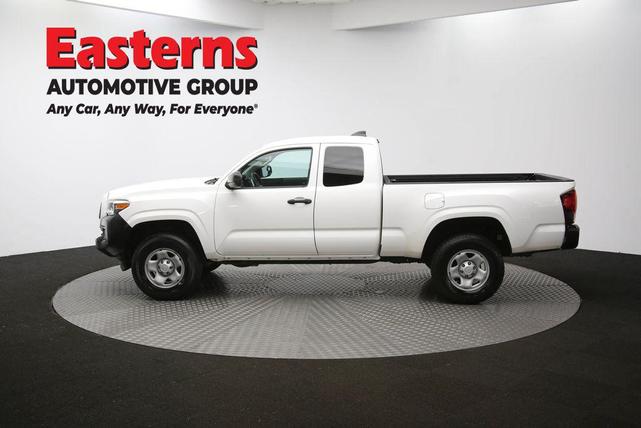 Photo of 2021 Super White Toyota Tacoma
