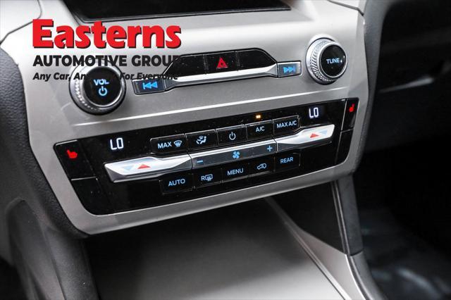 Photo of 2021 AGATE BLACK METALLIC Ford Explorer