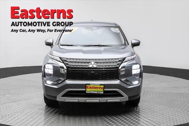 Photo of 2023 Mercury Gray Metallic Mitsubishi Outlander PHEV