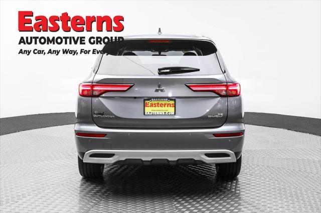 Photo of 2023 Mercury Gray Metallic Mitsubishi Outlander PHEV