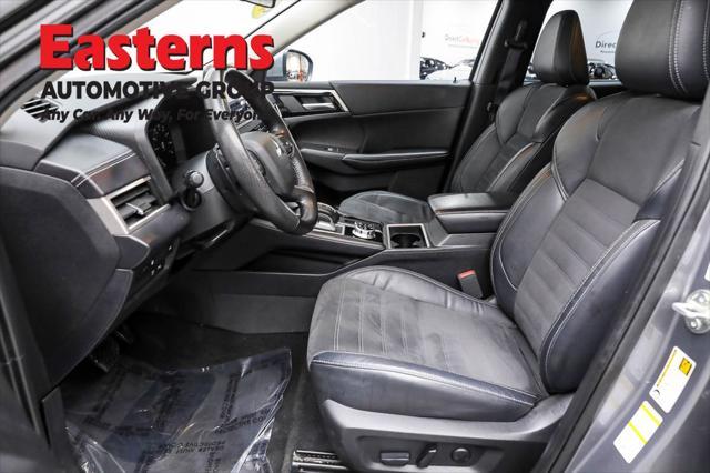 Photo of 2023 Mercury Gray Metallic Mitsubishi Outlander PHEV
