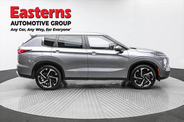 Photo of 2023 Mercury Gray Metallic Mitsubishi Outlander PHEV