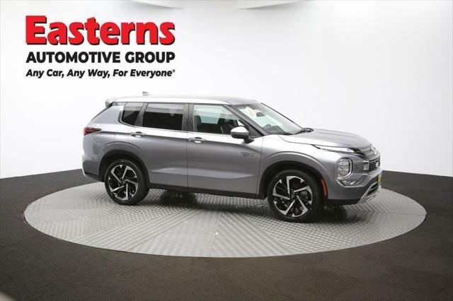 Photo of 2023 Mercury Gray Metallic Mitsubishi Outlander PHEV