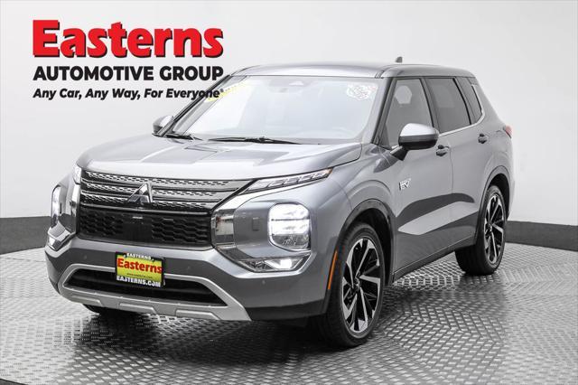 Photo of 2023 Mercury Gray Metallic Mitsubishi Outlander PHEV
