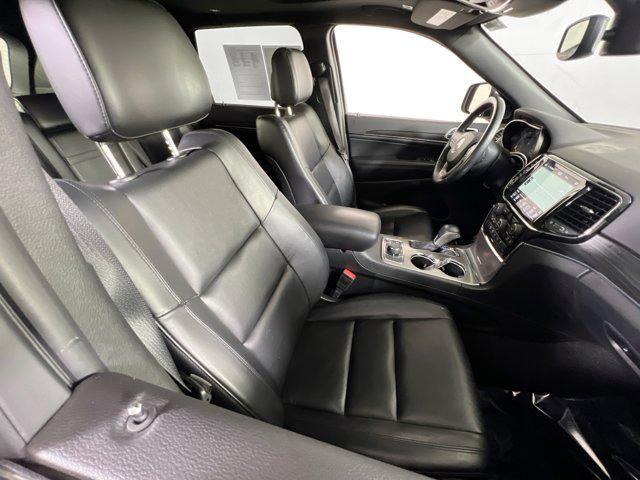 Photo of 2022 Bright White Clearcoat Jeep Grand Cherokee