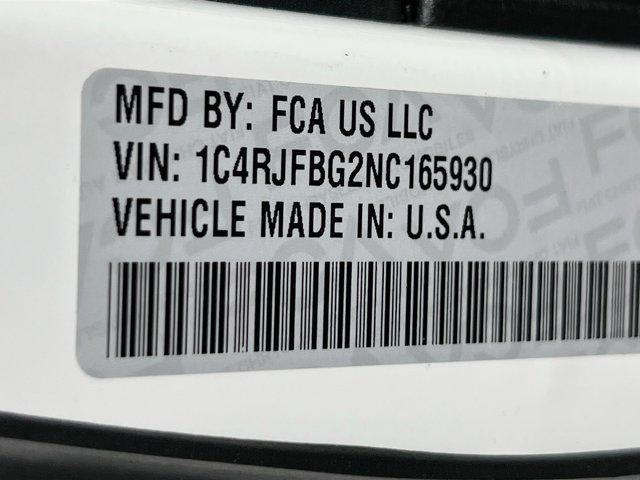 Photo of 2022 Bright White Clearcoat Jeep Grand Cherokee