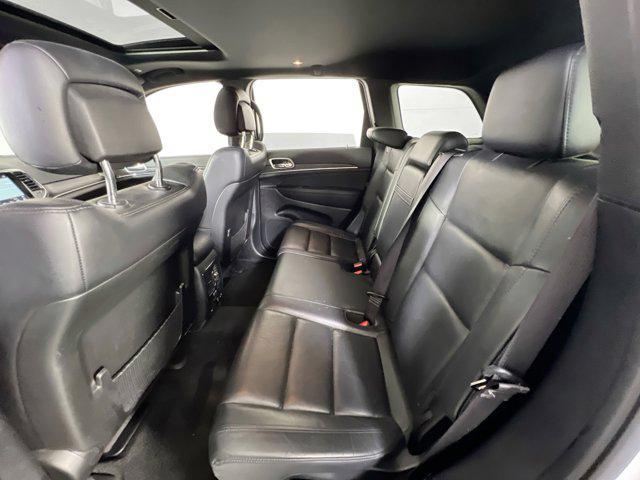 Photo of 2022 Bright White Clearcoat Jeep Grand Cherokee