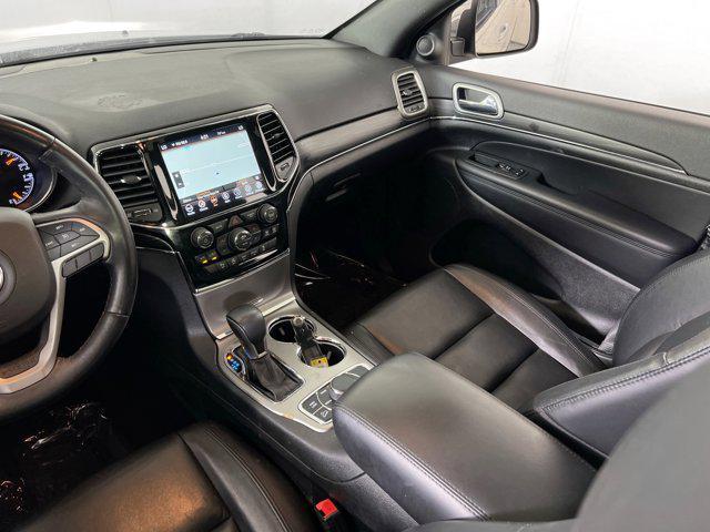 Photo of 2022 Bright White Clearcoat Jeep Grand Cherokee