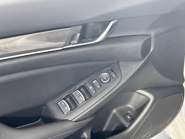 Photo of 2022 Platinum White Pearl Honda Accord