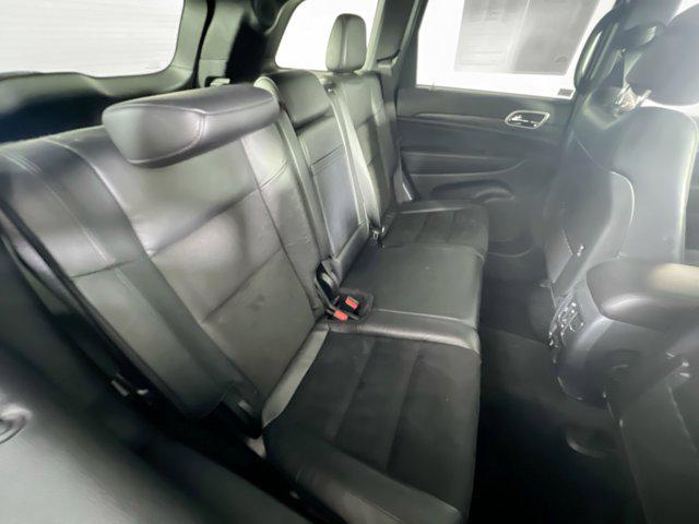 Photo of 2022 Diamond Black Crystal Pearlcoat Jeep Grand Cherokee