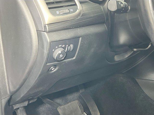 Photo of 2022 Diamond Black Crystal Pearlcoat Jeep Grand Cherokee