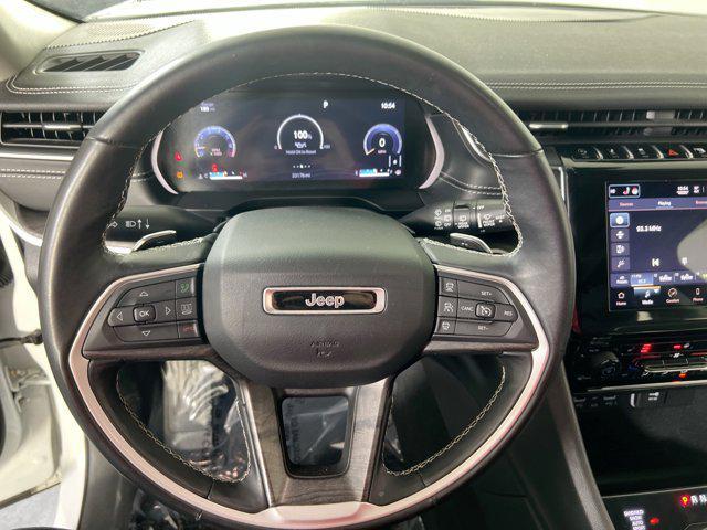 Photo of 2021 Bright White Clearcoat Jeep Grand Cherokee L