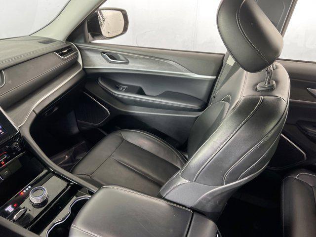 Photo of 2021 Bright White Clearcoat Jeep Grand Cherokee L