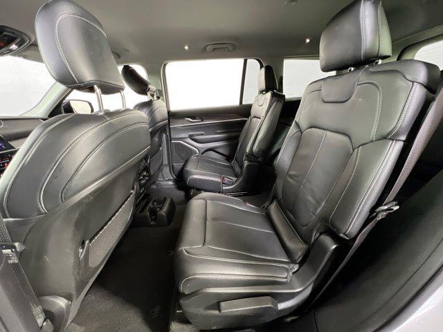 Photo of 2021 Bright White Clearcoat Jeep Grand Cherokee L