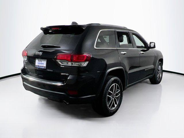 Photo of 2022 Diamond Black Crystal Pearlcoat Jeep Grand Cherokee