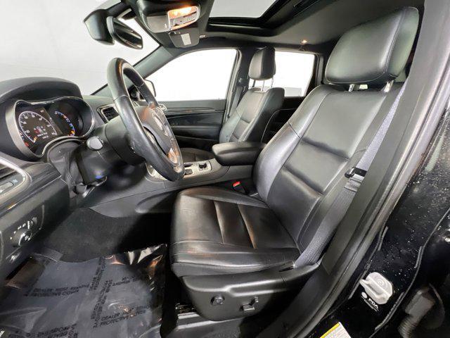 Photo of 2022 Diamond Black Crystal Pearlcoat Jeep Grand Cherokee