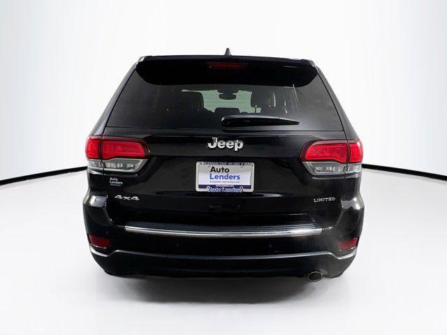 Photo of 2022 Diamond Black Crystal Pearlcoat Jeep Grand Cherokee