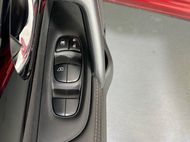 Photo of 2022 Scarlet Ember Pearl Metallic Nissan Rogue Sport