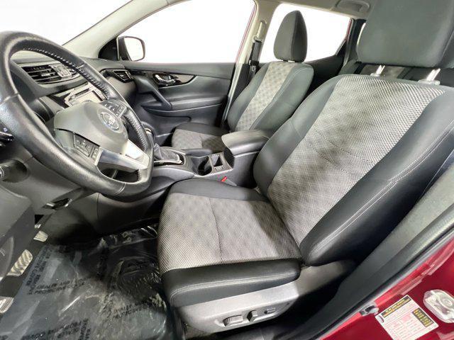 Photo of 2022 Scarlet Ember Pearl Metallic Nissan Rogue Sport