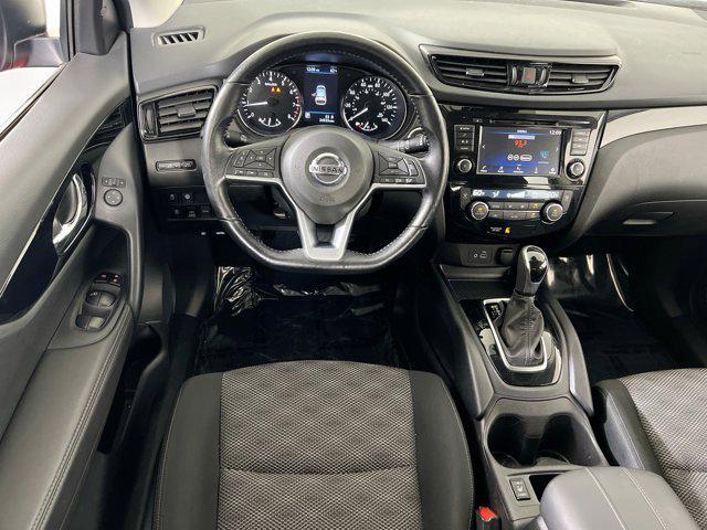 Photo of 2022 Scarlet Ember Pearl Metallic Nissan Rogue Sport