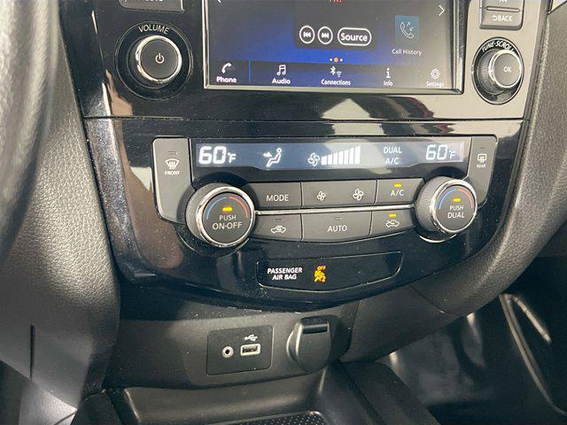 Photo of 2022 Scarlet Ember Pearl Metallic Nissan Rogue Sport