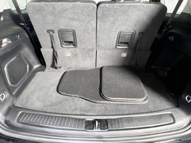 Photo of 2021 Diamond Black Crystal Pearlcoat Jeep Grand Cherokee L