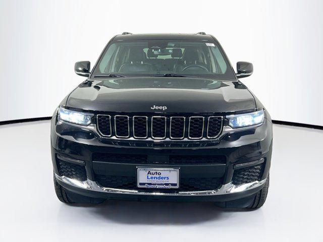Photo of 2021 Diamond Black Crystal Pearlcoat Jeep Grand Cherokee L