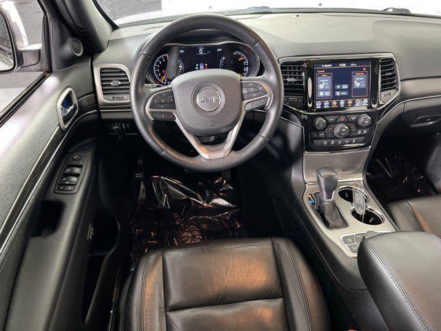 Photo of 2022 Bright White Clearcoat Jeep Grand Cherokee