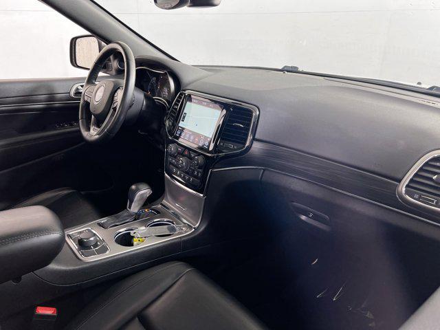 Photo of 2022 Bright White Clearcoat Jeep Grand Cherokee