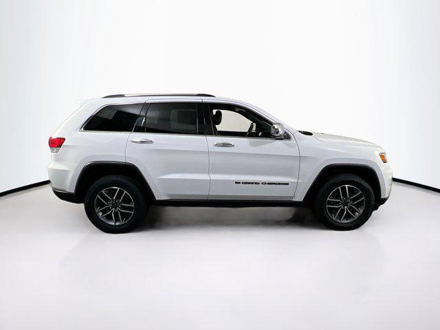 Photo of 2022 Bright White Clearcoat Jeep Grand Cherokee
