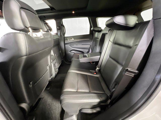 Photo of 2022 Bright White Clearcoat Jeep Grand Cherokee