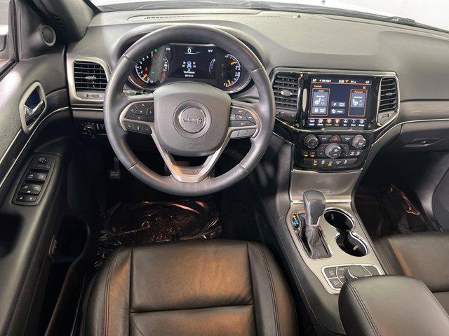 Photo of 2022 Bright White Clearcoat Jeep Grand Cherokee