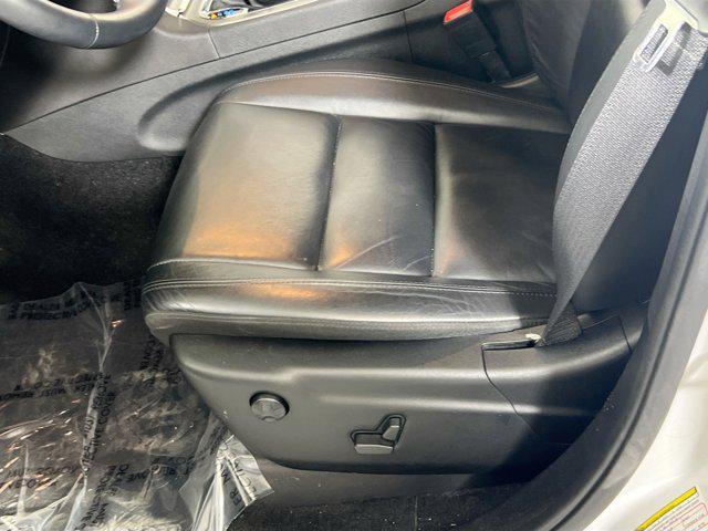 Photo of 2022 Bright White Clearcoat Jeep Grand Cherokee