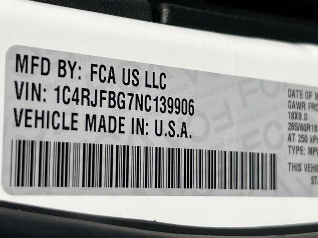 Photo of 2022 Bright White Clearcoat Jeep Grand Cherokee