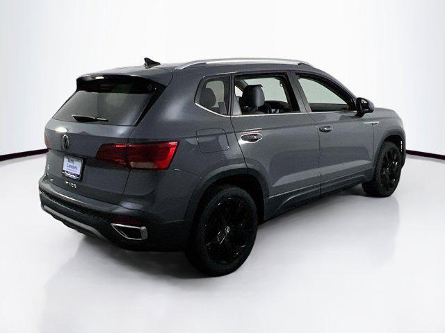 Photo of 2022 Pure Gray Volkswagen Taos