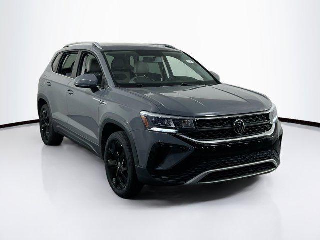 Photo of 2022 Pure Gray Volkswagen Taos