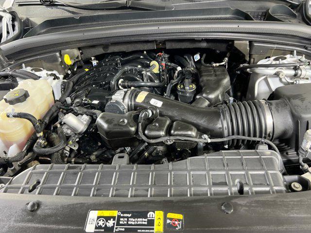 Photo of 2022 Bright White Clearcoat Jeep Grand Cherokee