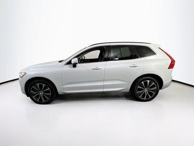 Photo of 2022 Crystal White Metallic Volvo XC60