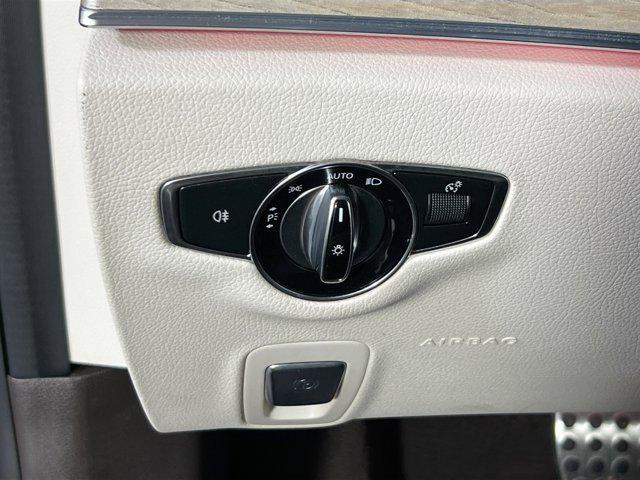 Photo of 2018 designo Cardinal Red Metallic Mercedes-Benz E-Class