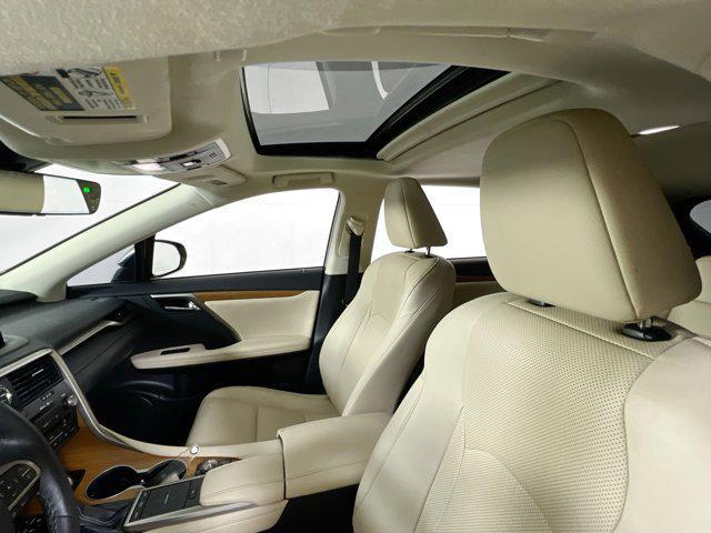 Photo of 2022 Atomic Silver Lexus RX 350