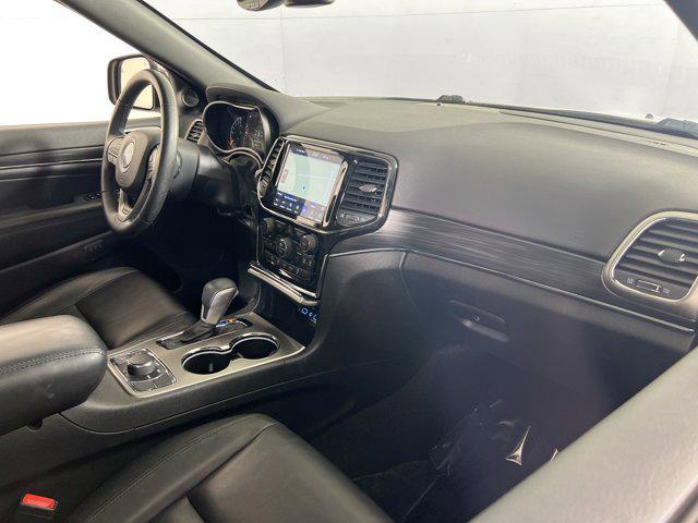 Photo of 2022 Bright White Clearcoat Jeep Grand Cherokee