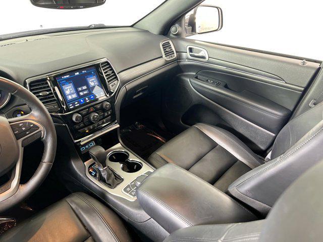 Photo of 2022 Bright White Clearcoat Jeep Grand Cherokee