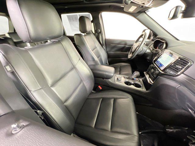 Photo of 2022 Bright White Clearcoat Jeep Grand Cherokee