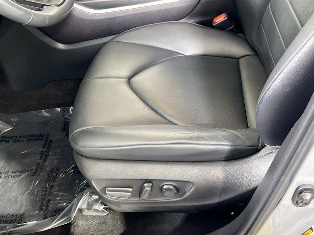 Photo of 2022 Celestial Silver Metallic Toyota Highlander