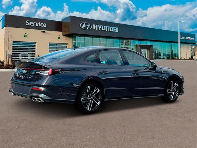 Photo of 2025 Carbon Blue Hyundai SONATA