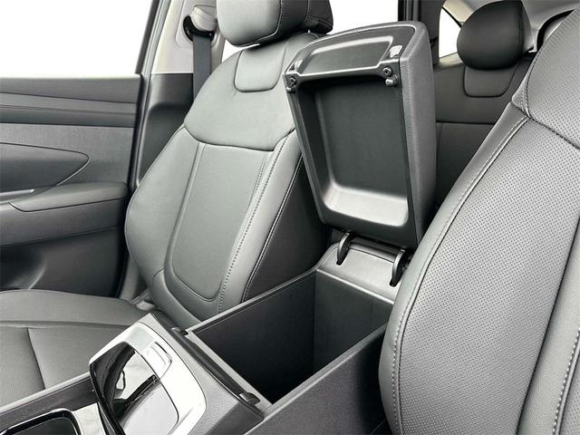 Photo of 2025 Phantom Black Hyundai TUCSON