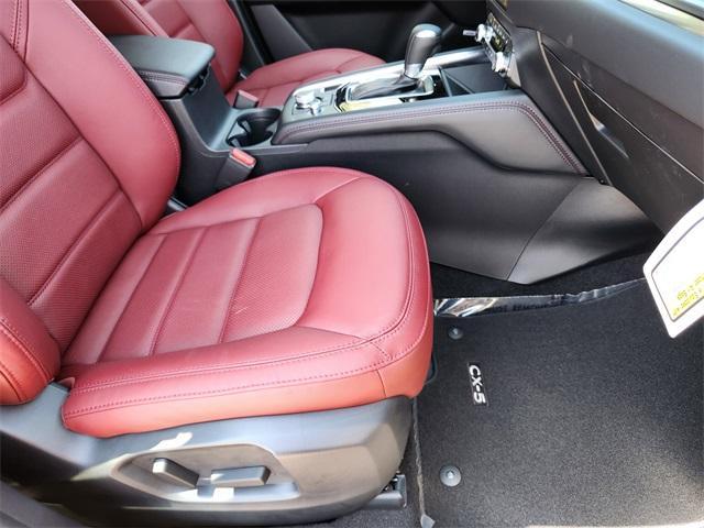 Photo of 2025 Jet Black Mica Mazda CX-5