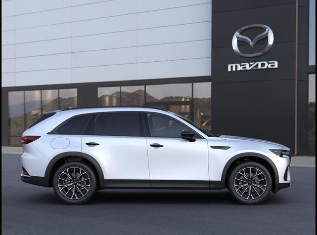 Photo of 2025 Rhodium White Premium Mazda CX-70 PHEV